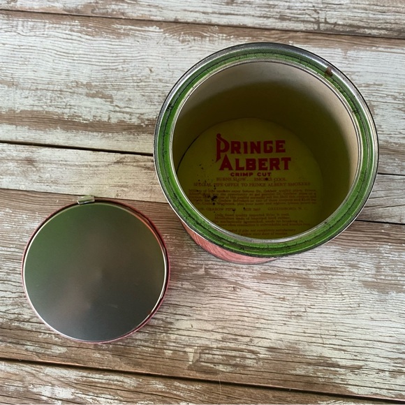 Vintage Antique Prince Albert Red Tobacco Tin, round red tin with opener - Picture 8 of 13